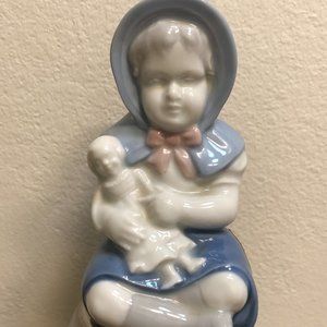 VINTAGE #7812  E&R  GOLDEN CROWNPORZELLAN BAVARIAN GIRL HOLDING A DOLL 1970'S